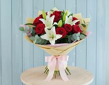 Букет цветов из:  Лилии и Розы #REPLACE_PRED# Поспелихе