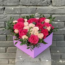 Цветочная композиция из Розы в коробке в Поспелихе