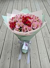 Букет цветов из:  Альстромерии в Поспелихе