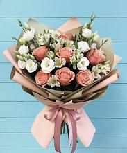 Букет цветов из:  Розы, Альстромерии и Лизиантусы #REPLACE_PRED# Поспелихе