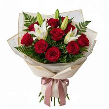 Букет цветов из:  Лилии и Розы в Поспелихе