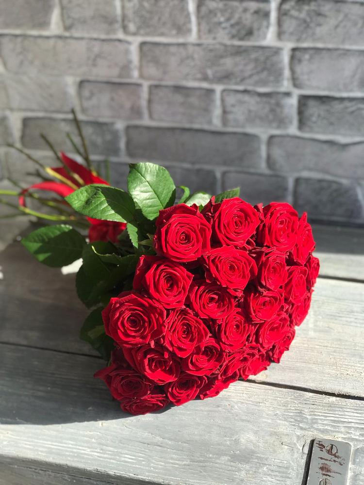 Букет Красные розы Фридом в Поспелихе