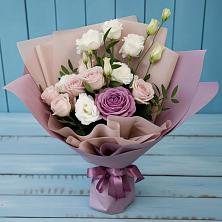 Букет цветов из:  Розы и Лизиантусы в Поспелихе