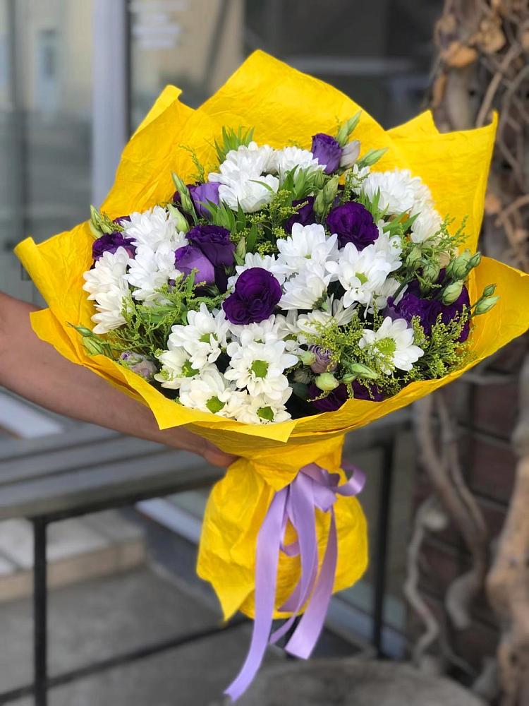 Букет цветов из: Ирисы, Хризантемы и Ромашки в Поспелихе