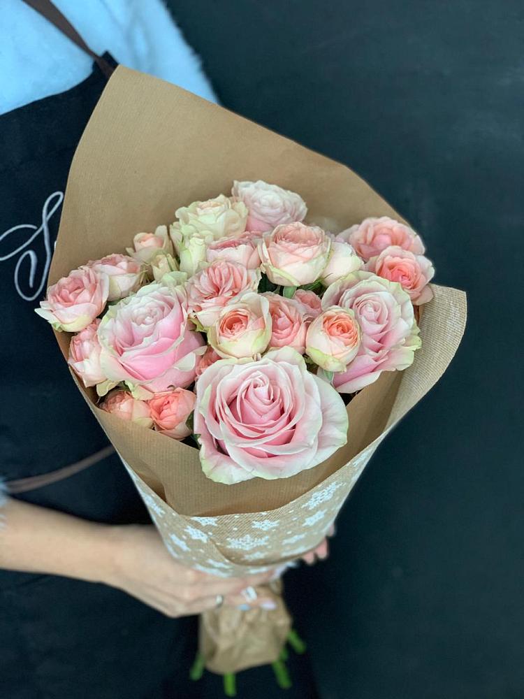 Букет цветов из: Хризантемы и Розы в Поспелихе