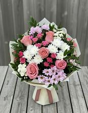 Букет цветов из:  Альстромерии, Гвоздики, Розы и Хризантемы в Поспелихе