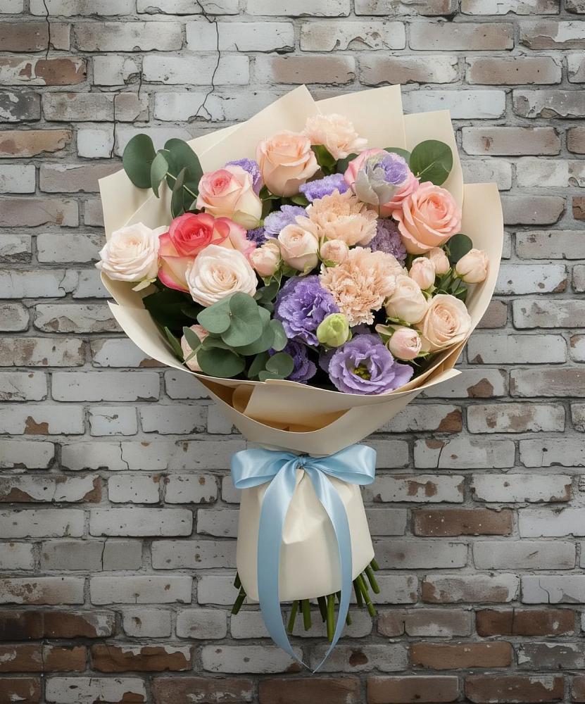 Букет цветов из: Розы, Лизиантусы и Гвоздики в Поспелихе