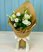 Букет цветов из:  Хризантемы и Лизиантусы #REPLACE_PRED# Поспелихе