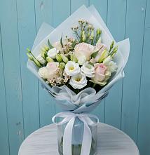 Букет цветов из:  Розы и Лизиантусы в Поспелихе