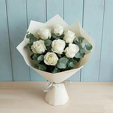 Букет Белые розы в Эвкалипте в Поспелихе