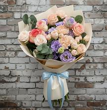 Букет цветов из:  Розы, Лизиантусы и Гвоздики в Поспелихе